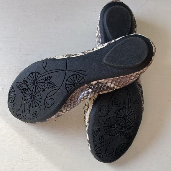 Steve Madden Python Heaven Slip-On Ballet Flats Size 5.5 EUC Never Worn - Picture 5 of 9